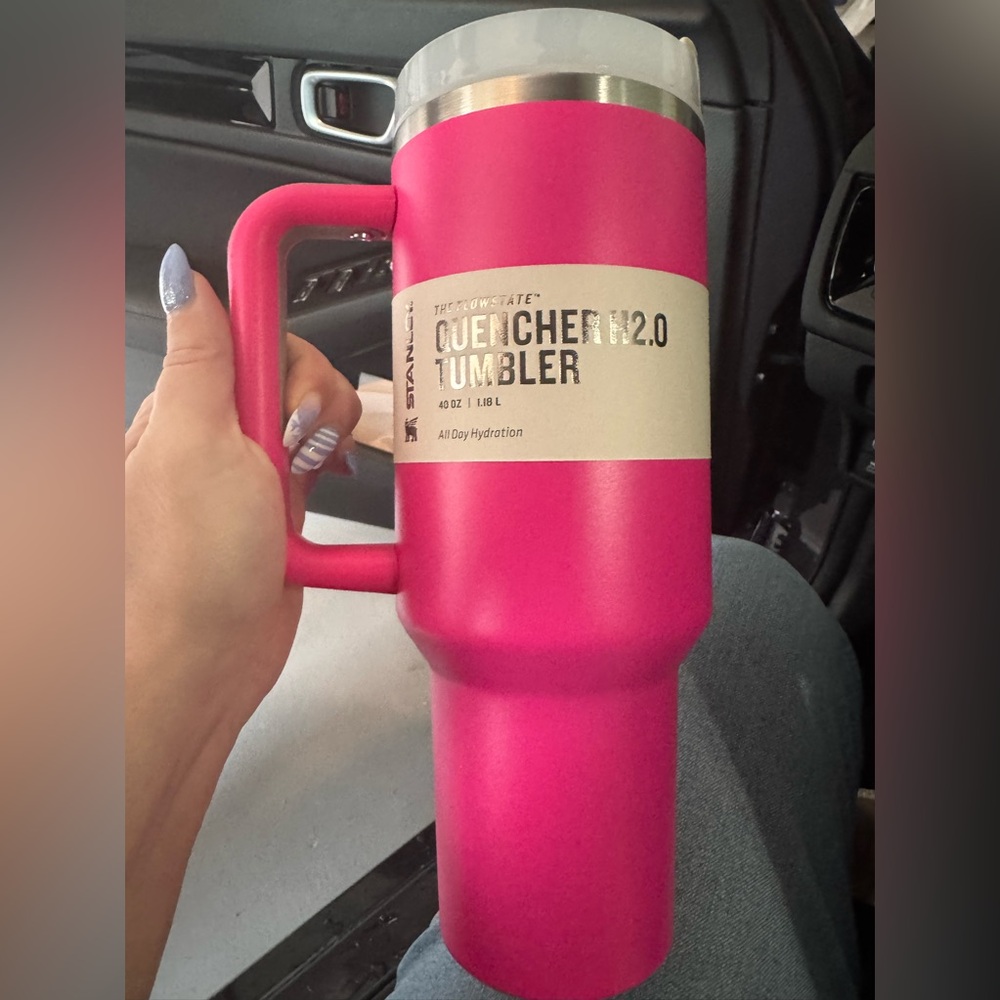 NWT-40 ounce hot pink Stanley cup
